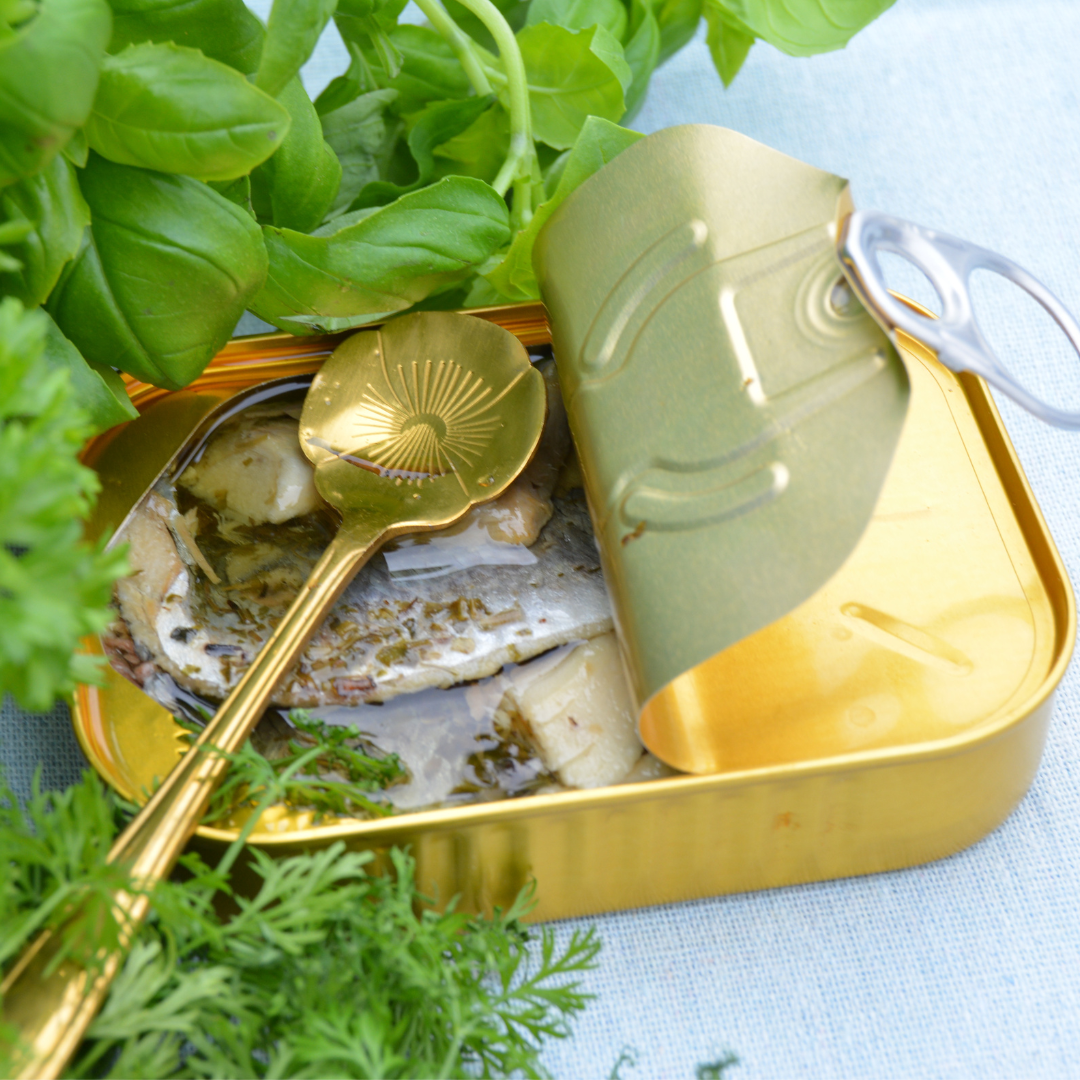 Canned herring • Organic canola oil and herbs